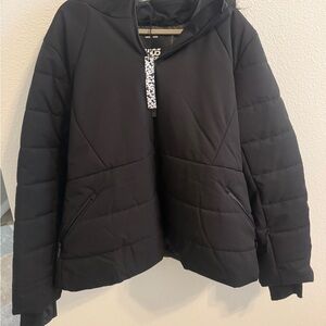 Elegant Black Hooded Puffer Jacket